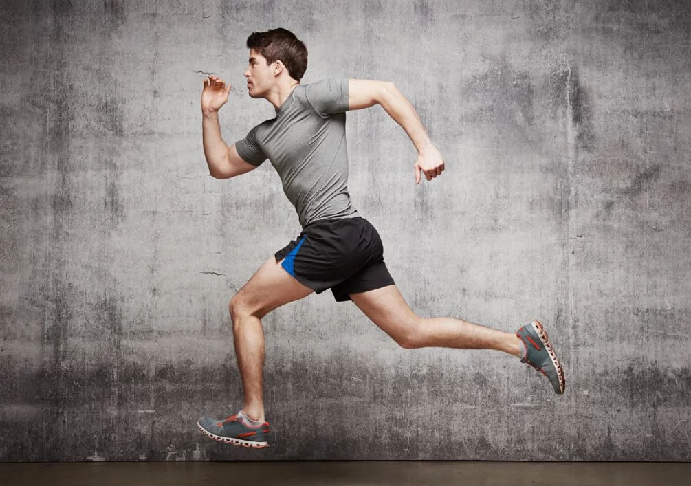 Adiós a correr: el ejercicio sencillo que activa tu metabolismo y quema grasa rápidamente