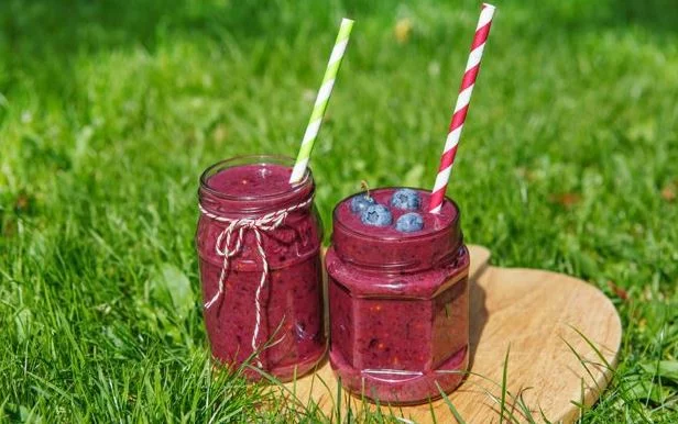 Pasa de la canela y los frutos secos: este alimento lo peta para aumentar el deseo en la cama 2 Moncloa ¿Cómo podemos consumir el açaí para olvidar la canela y los furtos secos?