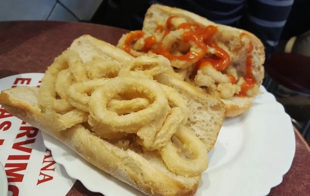 Comer en Madrid por solo 5 euros y de lujo es posible: descubre este restaurante 2 Moncloa Una opción ideal para cualquier comida del día