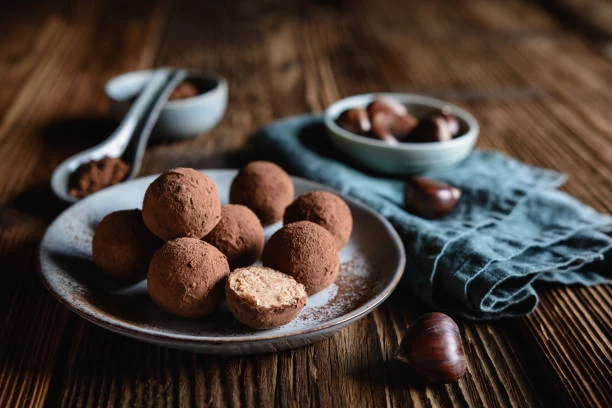 Alucina con esta receta de bombones de tiramisú con galletas Lotus lista en minutos