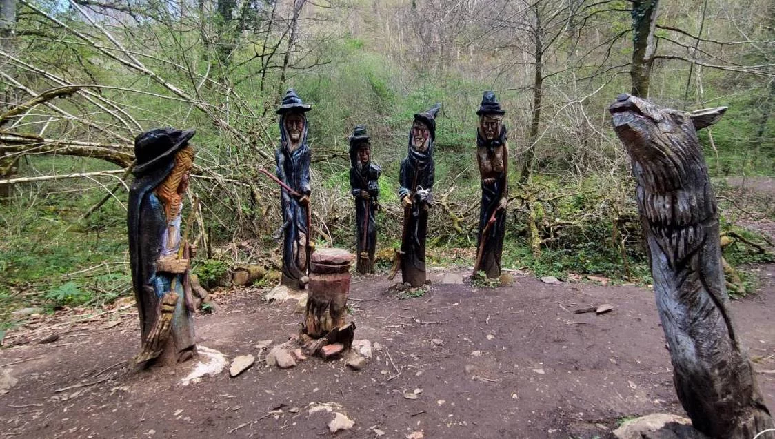 El sendero encantado de Cantabria con cascadas y pasarelas que no te puedes perder este verano