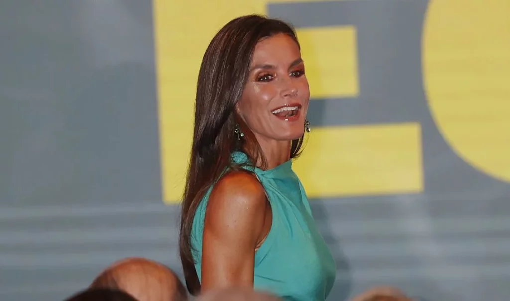 Cómo conseguir el bronceado sin sol de Letizia: el método de la reina 1 Moncloa Esta es la técnica de Letizia para lograr el bronceado perfecto