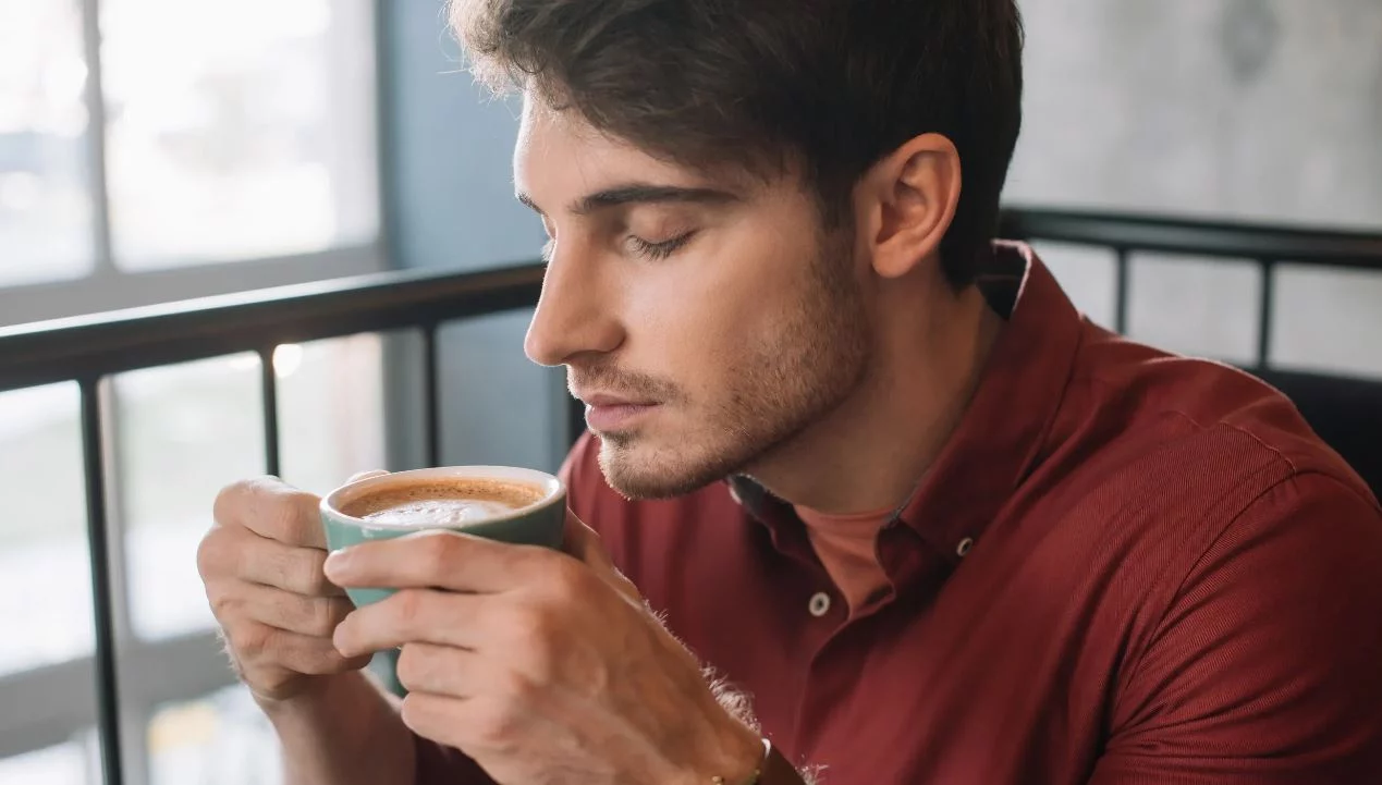 Ni cortado ni bombón: El café que prefieren los españoles es también el favorito en Europa