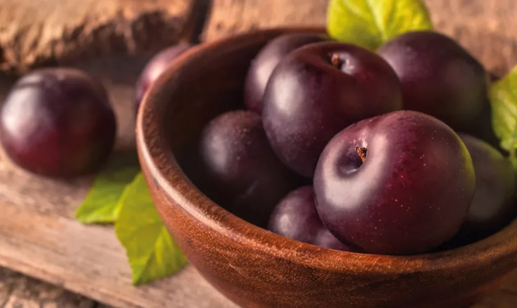 Este superalimento económico que regula la tensión, combate el colesterol y cuida los huesos 1 Moncloa Por qué las ciruelas son un superalimento