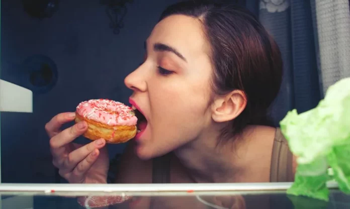Combate los antojos nocturnos con este snack ideal para un descanso reparador