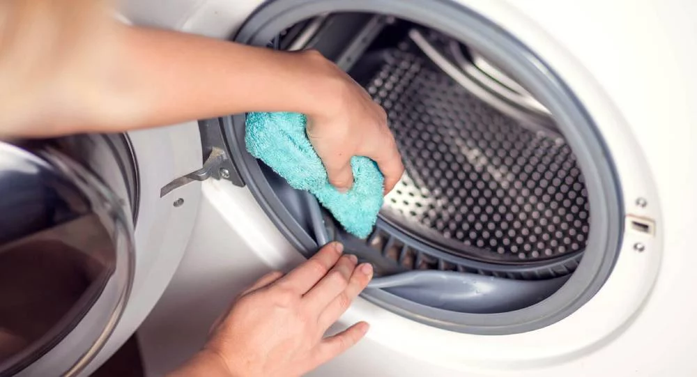 Este producto de 1 euro es la solución para tu lavadora 2 Moncloa Cómo asear tu lavadora con este producto de uso cotidiano