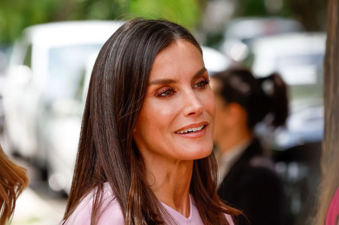 Cómo conseguir el bronceado sin sol de Letizia: el método de la reina