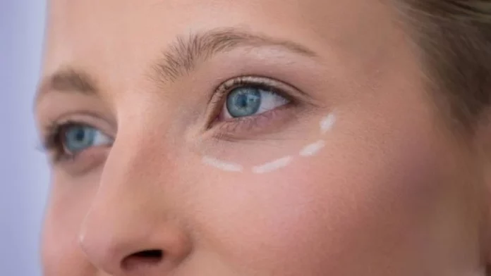 Que no te engañen más: El tónico natural para aclarar tus ojeras