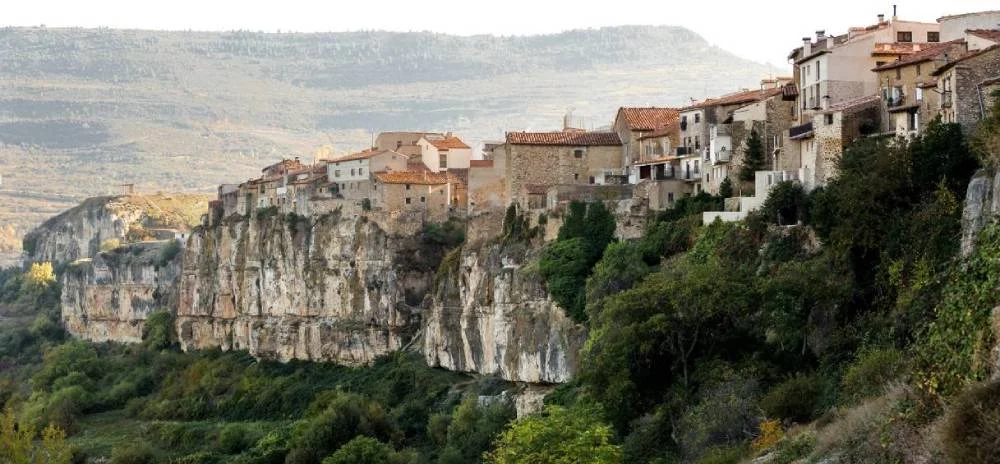 Este rincón secreto de España tiene valles y manantiales que te dejarán sin aliento 2 Moncloa Otro secreto de España que resiste con sólo 16 habitantes