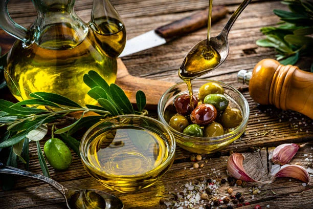 El ingrediente español que podría ser clave en la lucha contra el Alzheimer 2 Moncloa Incorpora aceite de oliva extra virgen a tu dieta