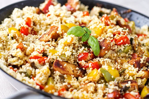 Receta fácil de cuscús con verduras y curry para un almuerzo listo en 15 minutos