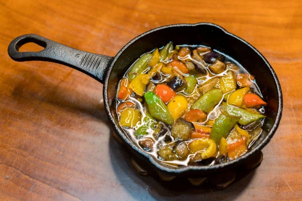 La increíble receta de vegetales al ajillo que puedes hacer en un minuto 2 Moncloa Escurrir y servir con hierbas aromáticas