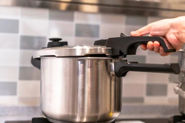 Amazon pone a tu alcance la olla a presión de moda por solo 50 euros 2 Moncloa Beneficios de comprar una olla a presión