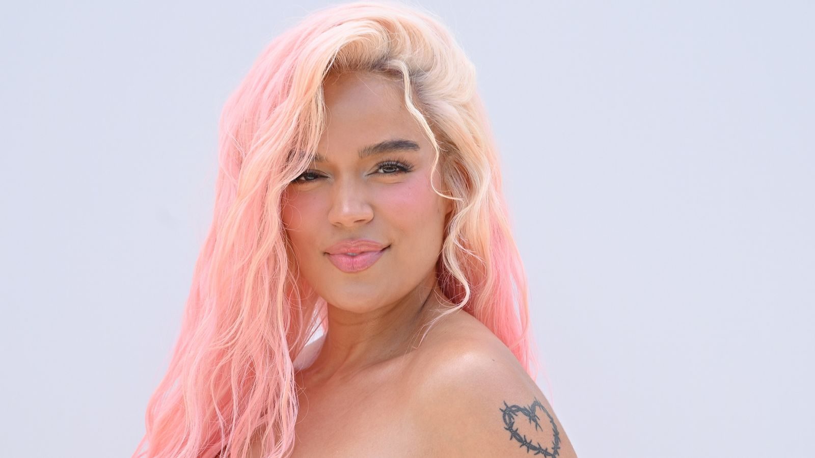 Karol G anima al cine español con su debut en la pantalla grande