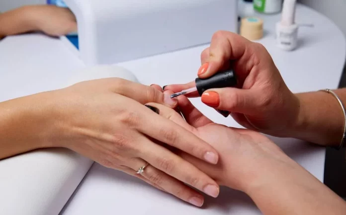 El lado oscuro de la manicura permanente: 3 enfermedades que podrías tener y no lo sabes