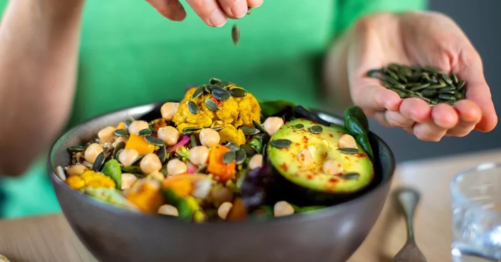 La solución natural para el azúcar alto y el exceso de peso lo tienes en tu despensa 2 Moncloa ¿Cómo comer legumbres para mejorar los niveles de azúcar en sangre y tener un mejor control de peso?