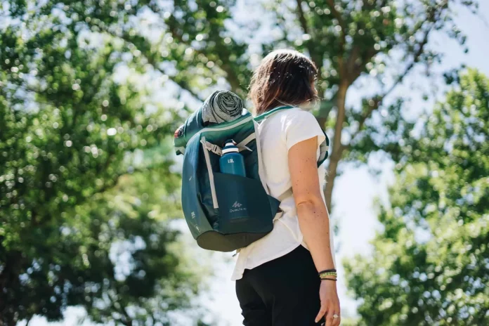 La mochila de Carrefour por menos de 12 euros que te garantiza bebidas frías en la playa
