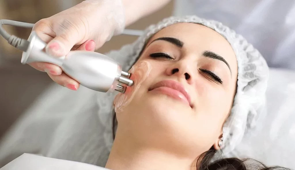 El secreto estético de las celebridades para evitar el bótox sin agujas 1 Moncloa Por qué las celebridades eligen la radiofrecuencia