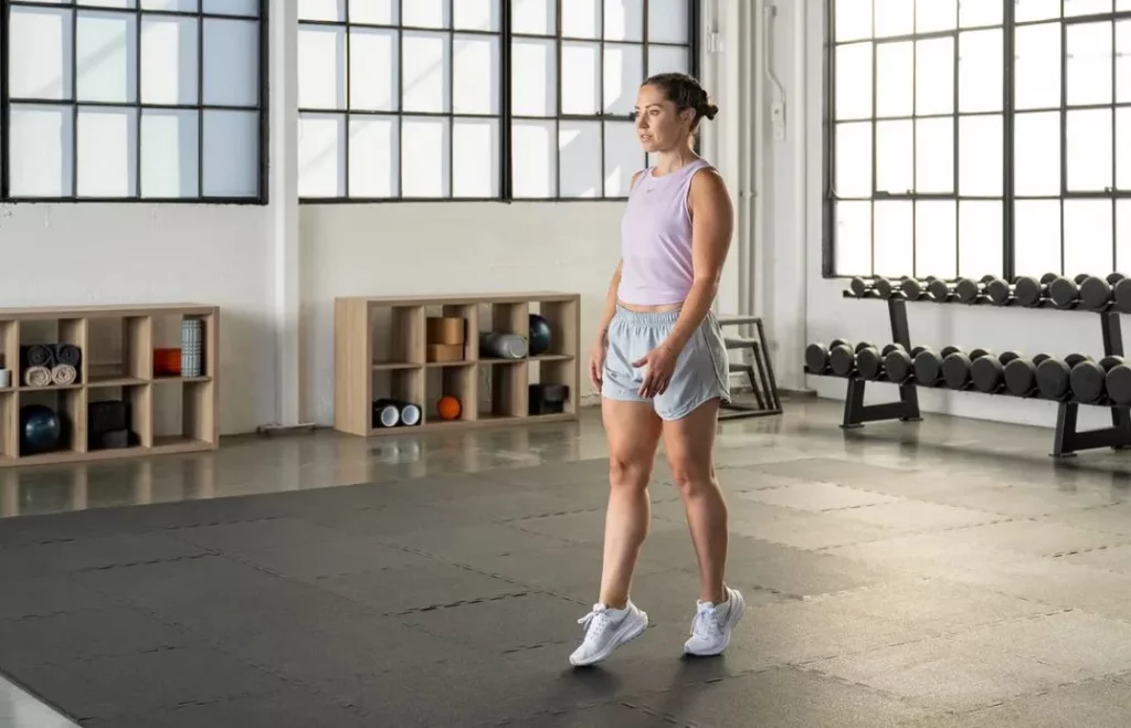 Adiós a correr: el ejercicio sencillo que activa tu metabolismo y quema grasa rápidamente 2 Moncloa ¿Debo dejar de correr para hacer las flexiones de sóleo?