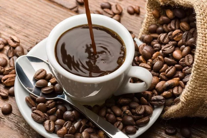 Tomar café podría salvar tu vida por este beneficio que pocos conocen