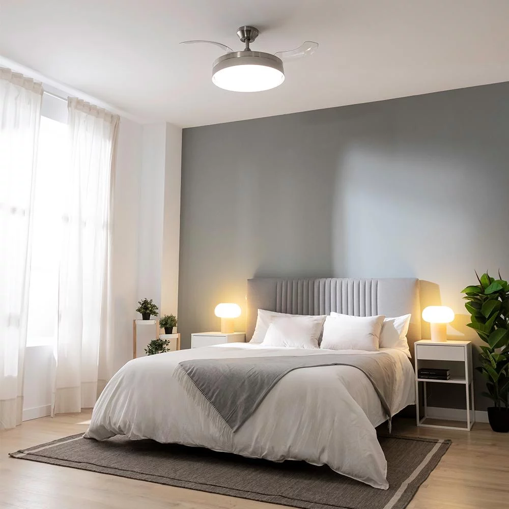 MediaMarkt lanza el mejor ventilador de techo económico para este verano 1 Moncloa El ventilador de techo Cecotec a un precio increíble en MediaMarkt