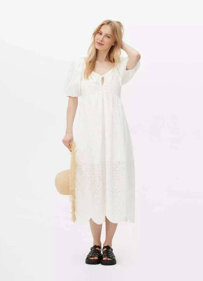 4 vestidos de Primark holgados y que no pueden tener un precio más bajo 2 Moncloa vestido primark 2 bordado kTEI Moncloa