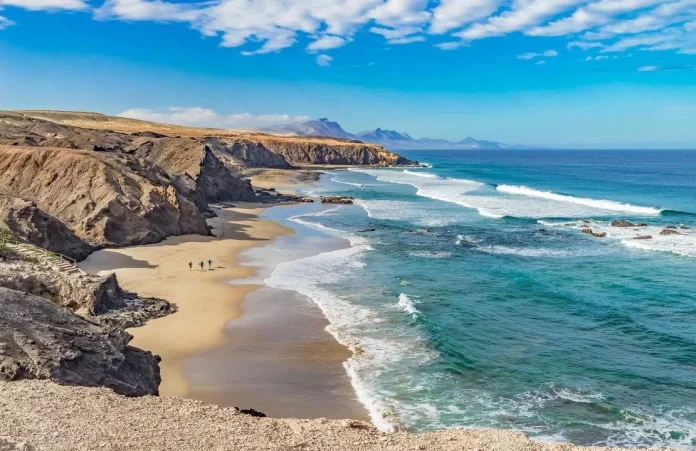 Dos islas españolas antes conectadas: una historia fascinante que se volvió viral
