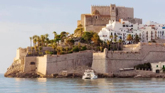 Turismo descontrolado en una ciudad española con más turistas que habitantes