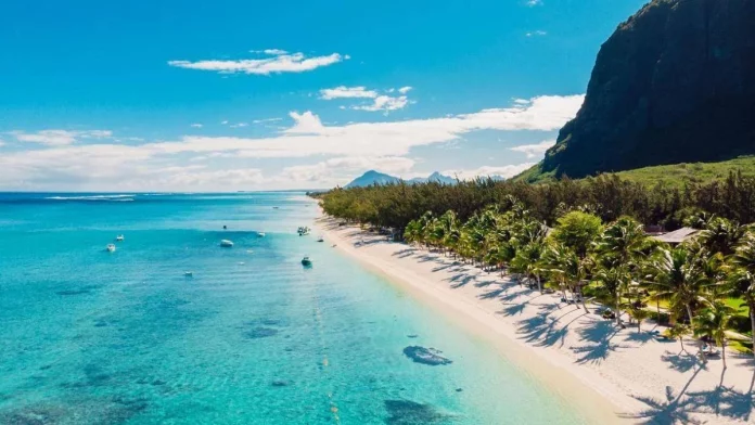 El destino de lujo que elige la realeza para esconderse: islas de agua cristalina y privacidad