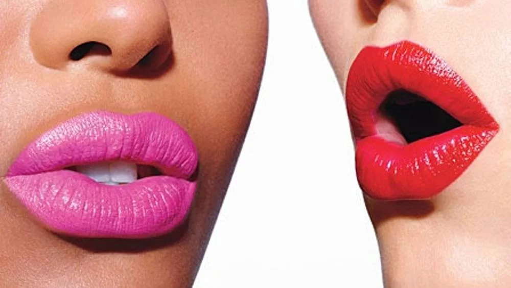 Deja que tus venas te guíen: Cómo encontrar el labial perfecto sin errores 2 Moncloa La tonalidad que indican las venas: cuál es el color ideal