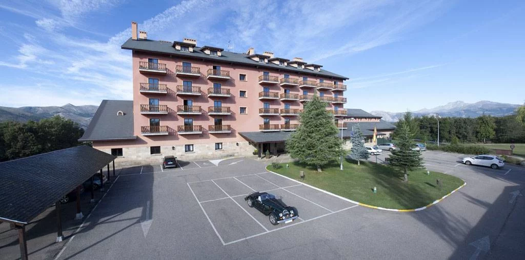 El Parador más barato de España para una escapada de otoño: una joya con vistas a un parque natural 1 Moncloa Qué ver en el Parador de Cervera de Pisuerga