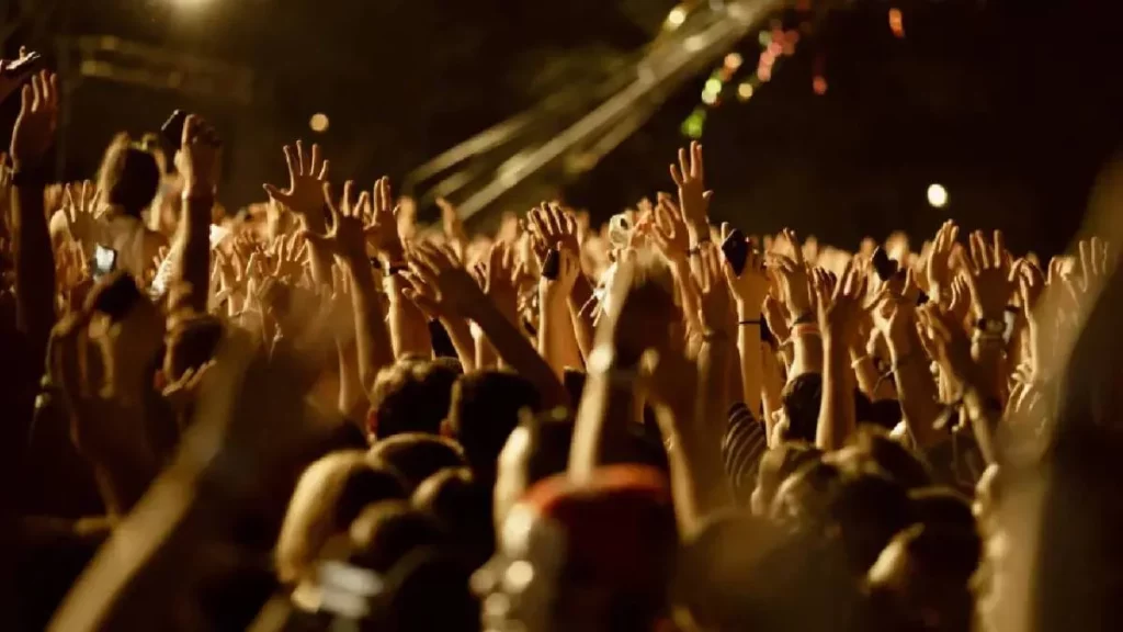 Todo los detalles del gig tripping, la tendencia furor entre la Generación Z