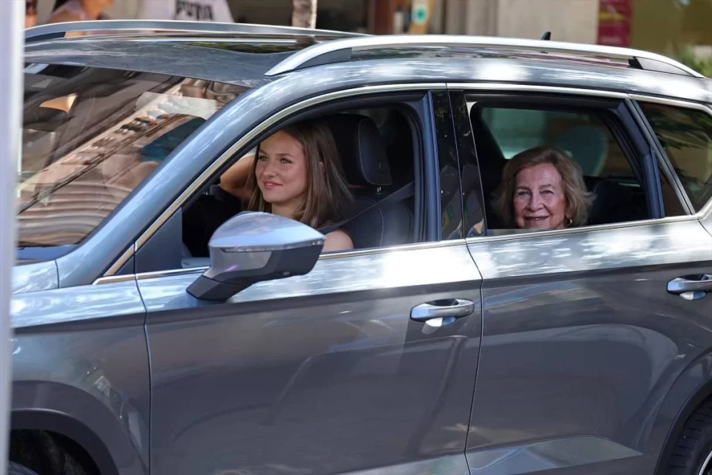 Un profesor de autoescuela explica por qué la princesa Leonor podría ser sancionada con 100 euros 1 Moncloa Por qué el profesor de autoescuela puso la mira en la princesa Leonor
