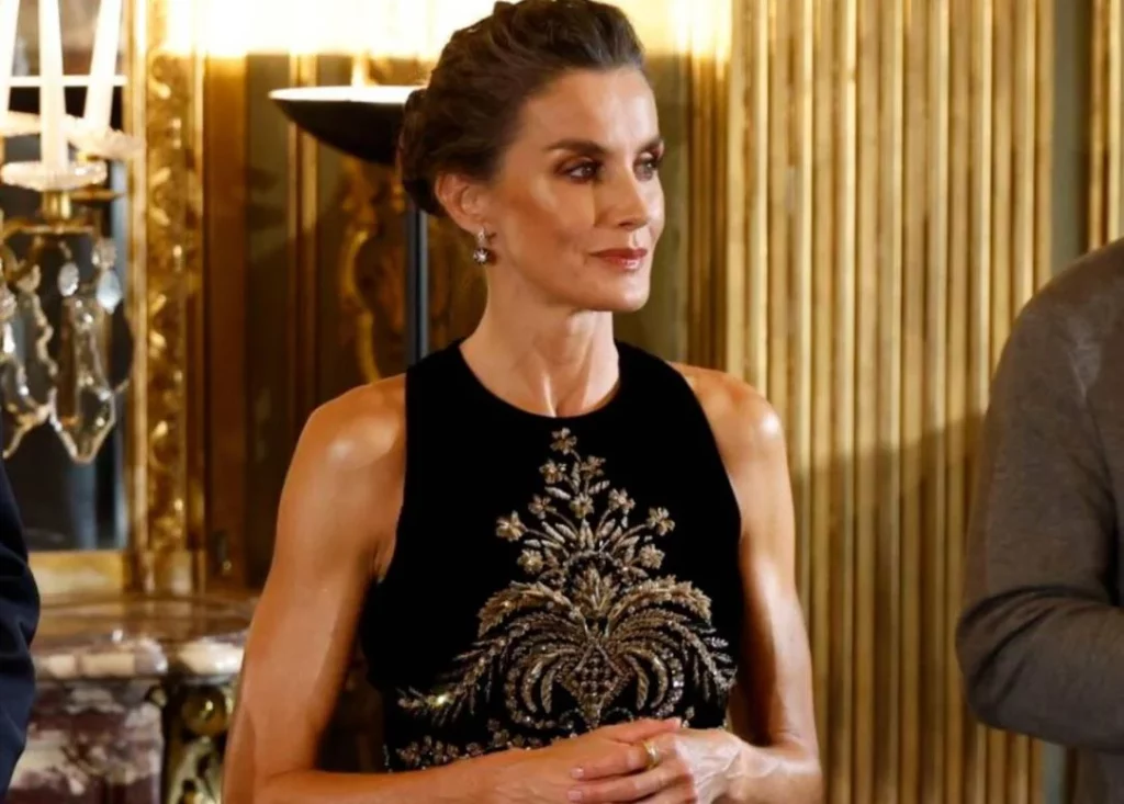 Letizia y la rutina "12 ejercicios" que sigue para entrenar en pocos minutos 1 Moncloa ¿Cómo es la rutina de ejercicios de la reina Letizia?