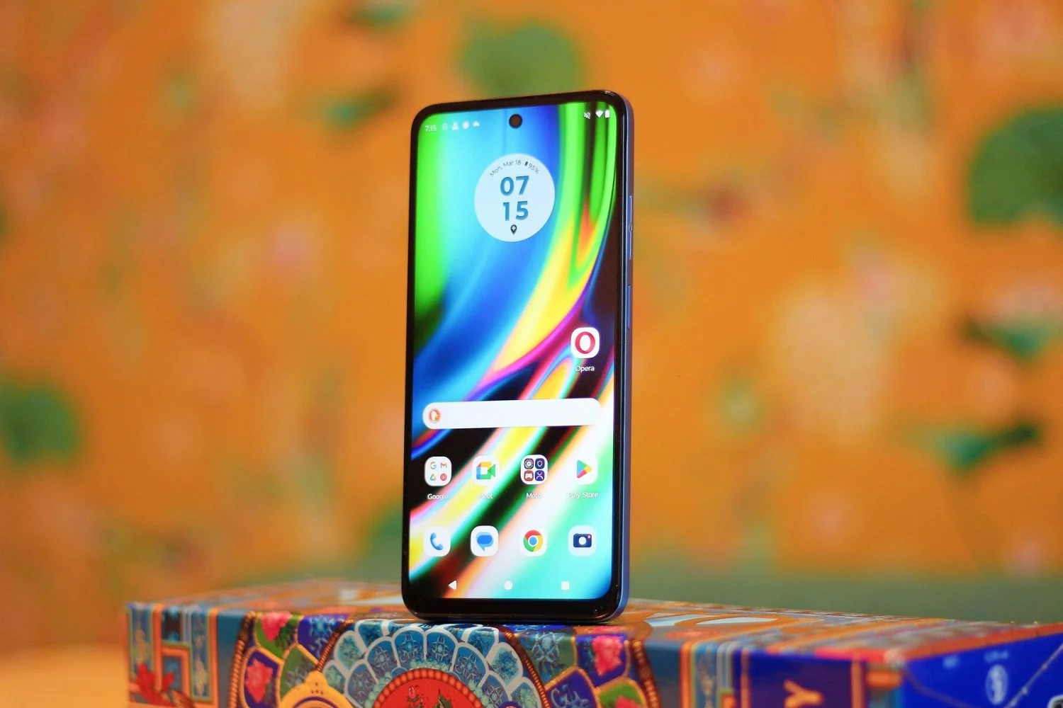 El móvil que lo tiene todo por poco más de 100 euros: 5G, pantalla grande y gran autonomía