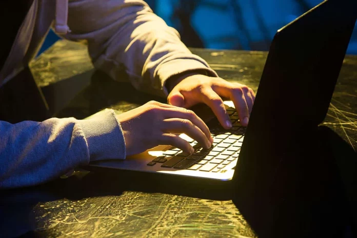 Qué es el keylogging y cómo puede vaciar tu cuenta bancaria en un abrir y cerrar de ojos