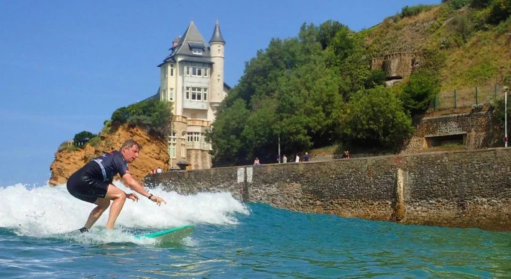 Surfing in Biarritz surfing with a view of the city 1 Moncloa
