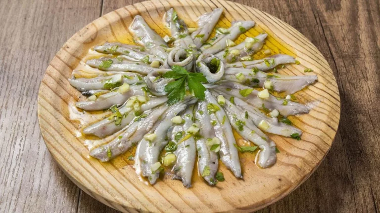 Aprende a hacer estos boquerones en vinagre para degustar con tu familia 