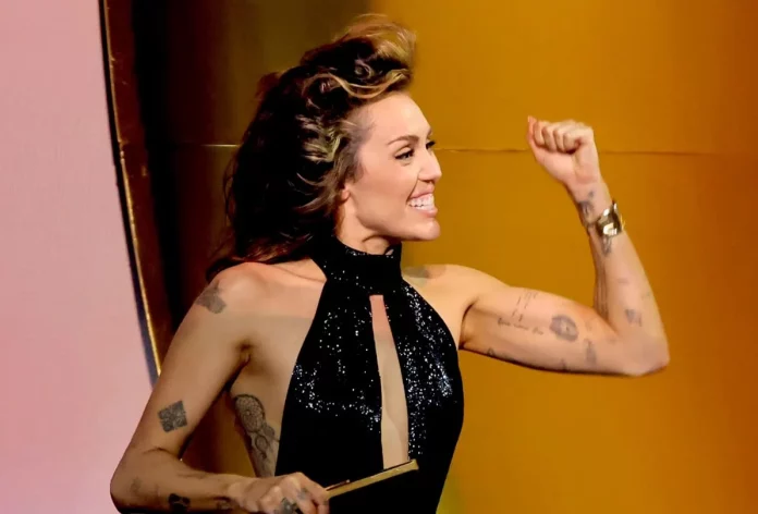 Qué es el Ashtanga Yoga, la rutina de Miley Cyrus para verse tonificada que puedes hacer en tu casa