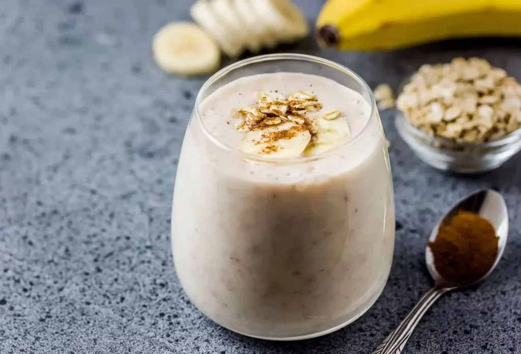 Descubre la bebida que no es un batido de proteína y transforma tu cuerpo en el gimnasio 2 Moncloa ¿Cómo preparar una bebida de avena para el entrenamiento?
