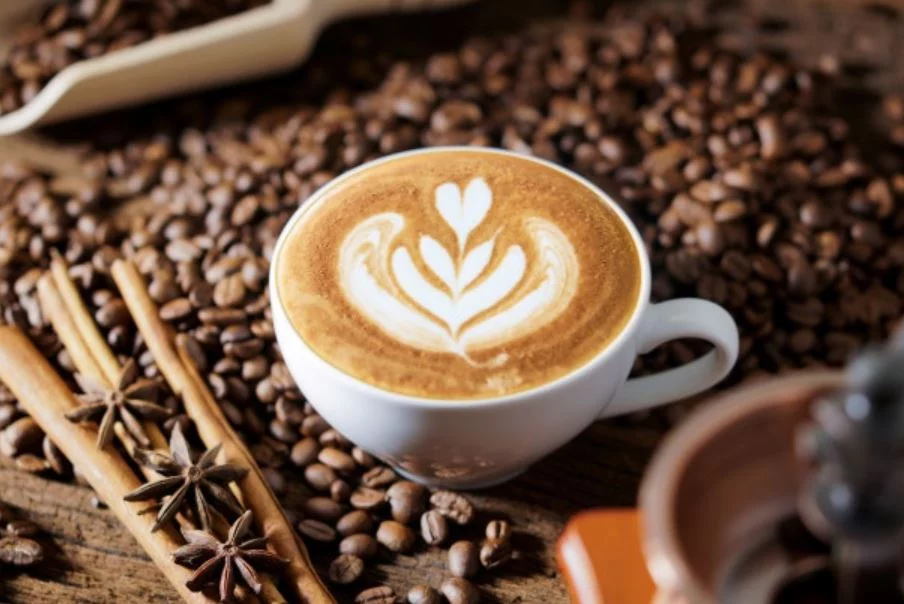 El "milagro líquido" que prolonga tus años y afila tu mente 6 Moncloa ¿Existe una manera correcta de tomar café?