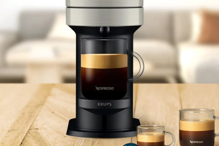 Amazon liquida la cafetera Nespresso más vendida por 57 euros 2 Moncloa Hazte con esta cafetera al mejor precio en Amazon