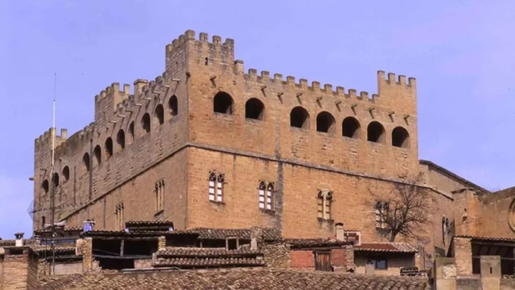 Descanso de Obispos y un castillo de ensueño: los secretos de Valderrobres, el elegido por National Geographic