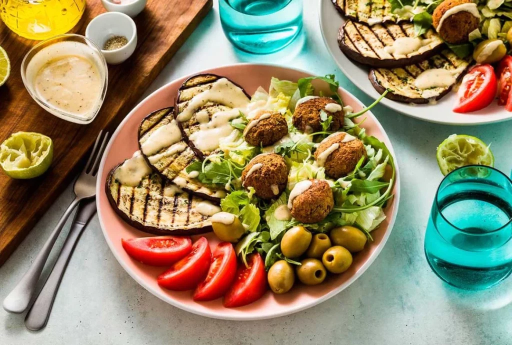 Baja 3 kilos en 7 días con esta cena que activa el metabolismo sin ejercicio 2 Moncloa Así puede armar una cena saludable