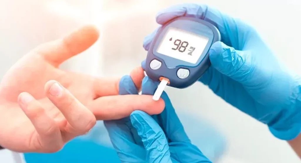 El "milagro líquido" que prolonga tus años y afila tu mente 4 Moncloa Otros beneficios para la diabetes y el hígado