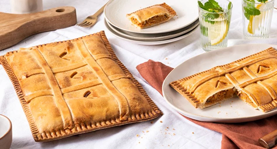 Mercadona lo ha vuelto a hacer: largas colas por el aperitivo de verano que es delicioso y económico 1 Moncloa ¿Por qué la empanada de Mercadona es una gran opción?