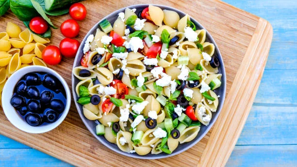 Ensalada de pasta con solo 5 ingredientes: sencilla y sabrosa
