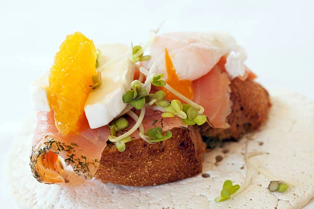 Huevos de codorniz escalfados: el toque gourmet que necesitas en tu brunch
