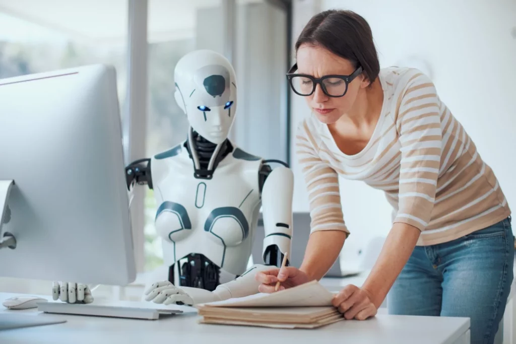 Aprende estas 3 habilidades clave para que la inteligencia artificial no te sustituya en el trabajo 2 Moncloa La curiosidad exige dominar el arte del cuestionamiento continuo
