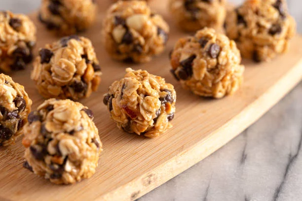 Snacks llenos de proteínas con 3 ingredientes: rápidos, deliciosos y efectivos 1 Moncloa Preparación rápida y sin complicaciones